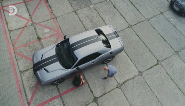 "Specjalistki" PRZED EMISJĄ W TV: Parkingowa wgniotka Dodge'a